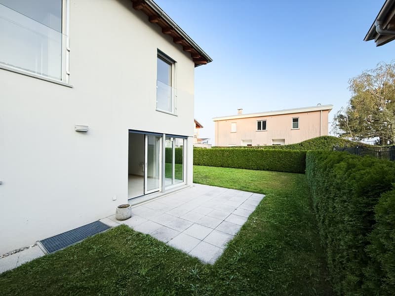 Maison moderne raffinée 4,5 avec jardin soigné, cheminée et taverne (9)