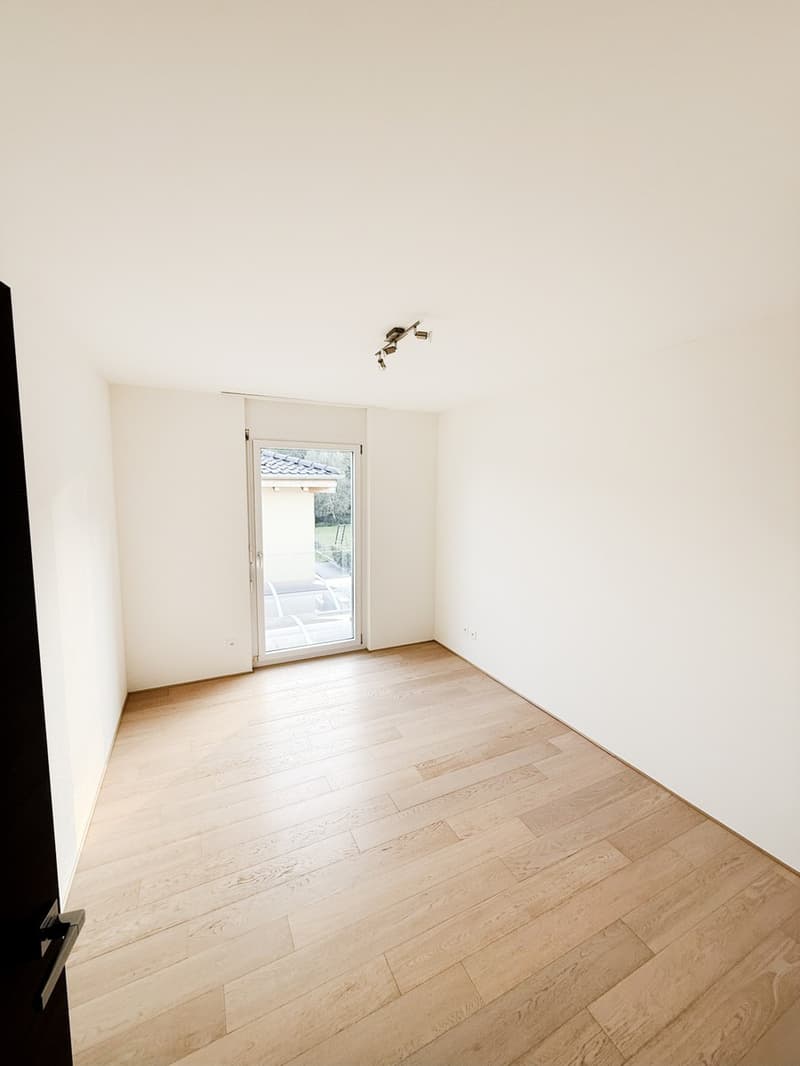 Maison moderne raffinée 4,5 avec jardin soigné, cheminée et taverne (6)