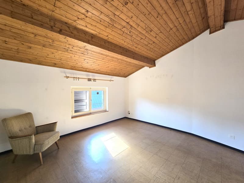 Maison de noyau charmante avec 7,5 pièces à rénover, dotée d'un grand potentiel (7)