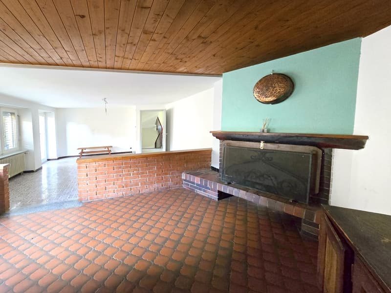 Maison de noyau charmante avec 7,5 pièces à rénover, dotée d'un grand potentiel (3)
