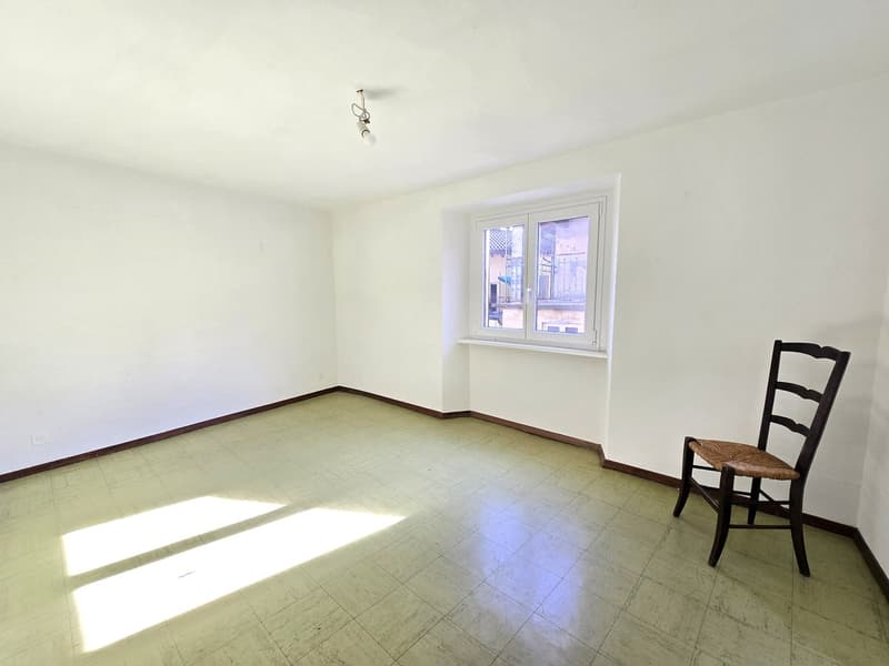 Maison de noyau charmante avec 7,5 pièces à rénover, dotée d'un grand potentiel (10)