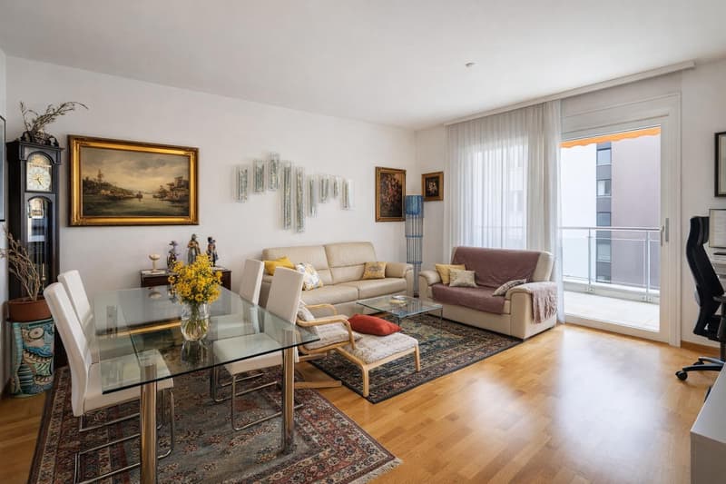 Appartement raffiné de 3,5 pièces avec terrasse couverte et finitions de haute qualité. (2)