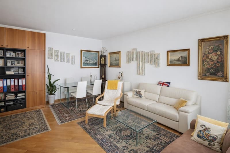 Appartement raffiné de 3,5 pièces avec terrasse couverte et finitions de haute qualité. (3)