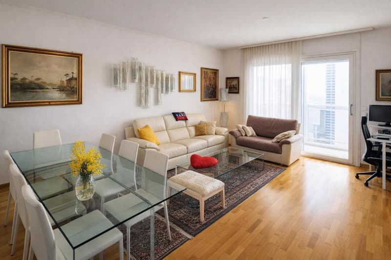 Appartement raffiné de 3,5 pièces avec terrasse couverte et finitions de haute qualité. (4)