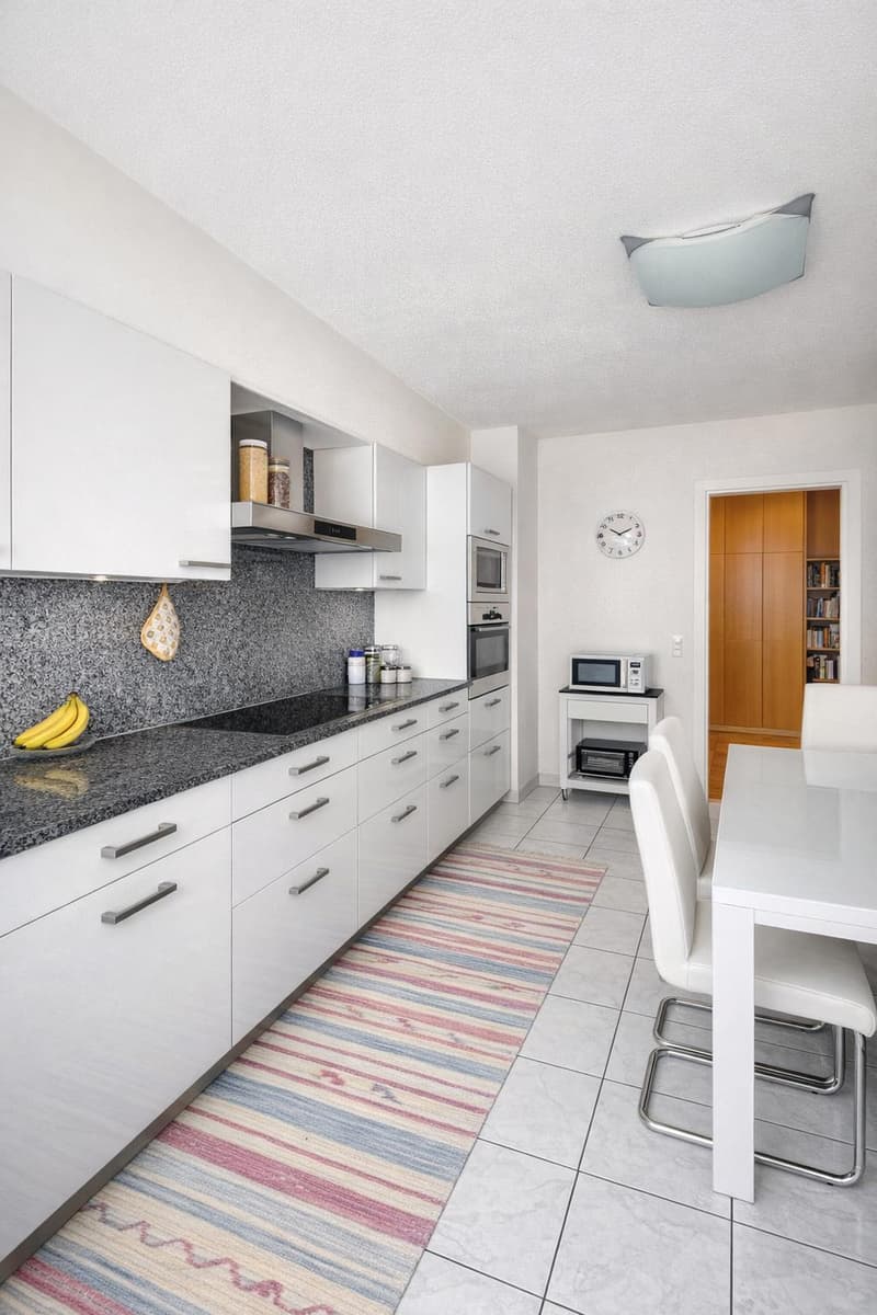 Appartement raffiné de 3,5 pièces avec terrasse couverte et finitions de haute qualité. (12)