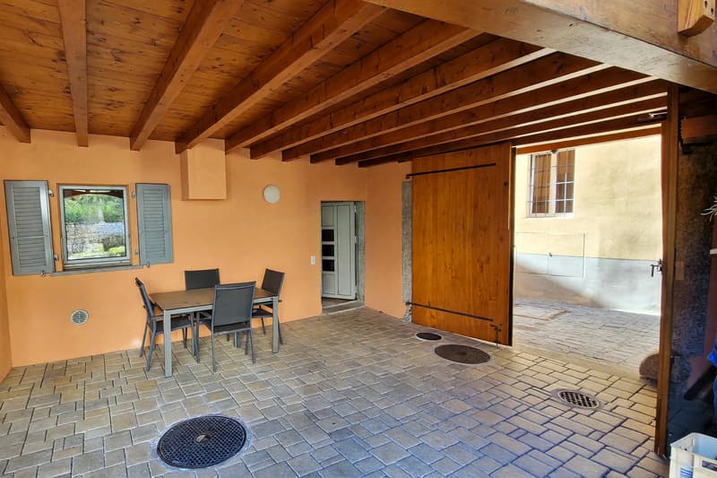 Wunderschönes Appartement 4,5 mit Terrasse und Kamin (7)