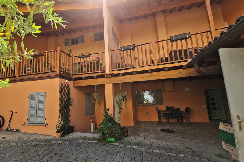 Wunderschönes Appartement 4,5 mit Terrasse und Kamin (13)