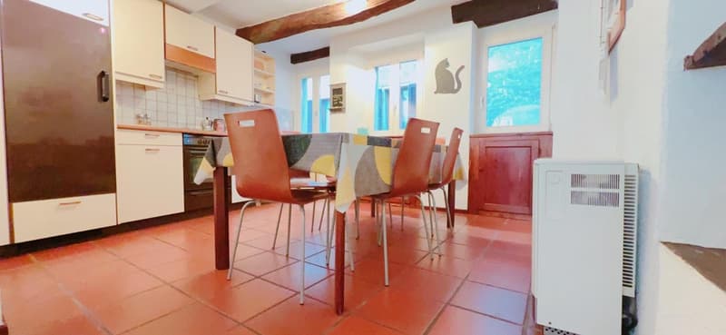 Wunderschönes Einfamilienhaus mit 5,5 Zimmern im Kern von Cadro (4)
