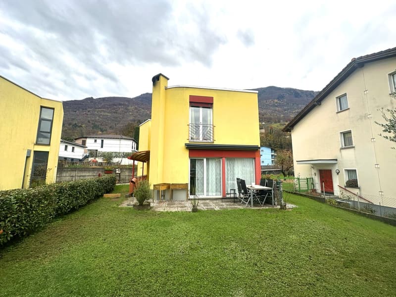 Einfamilienhaus mit 4,5 Zimmern und großem umzäunten Garten in Camorino (10)