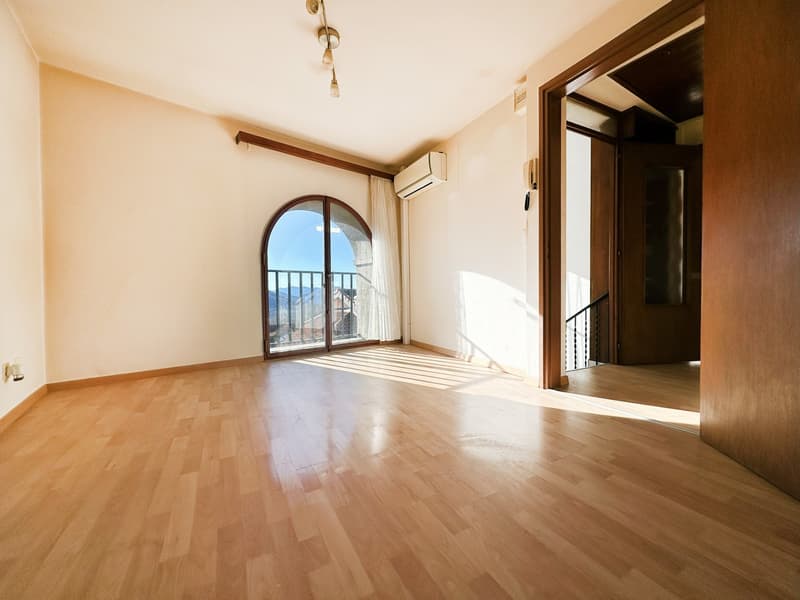 Fascinating Ticino semi-detached house to be renovated with two 3.5-room units (5)
