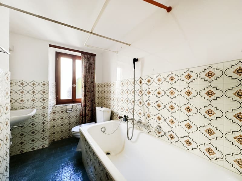 Fascinating Ticino semi-detached house to be renovated with two 3.5-room units (9)