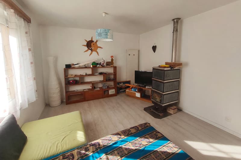 Schöne 5,5-Zimmer-Villa mit großem Garten und Grotte mit Kamin (7)