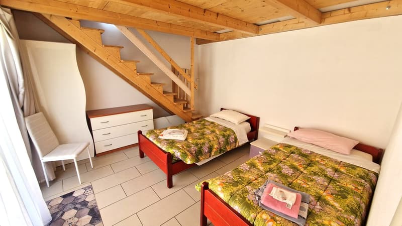 Exklusive Wohnanlage mit 4 Einheiten, renoviert (8)