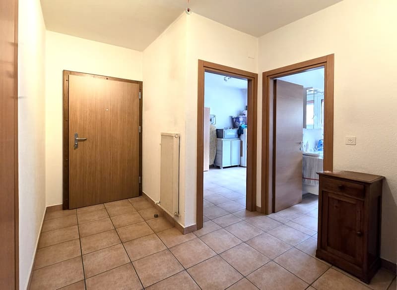 Großes 5,5-Zimmer-Apartment im dritten und letzten Stock mit überdachter Panoramaterrasse. (6)