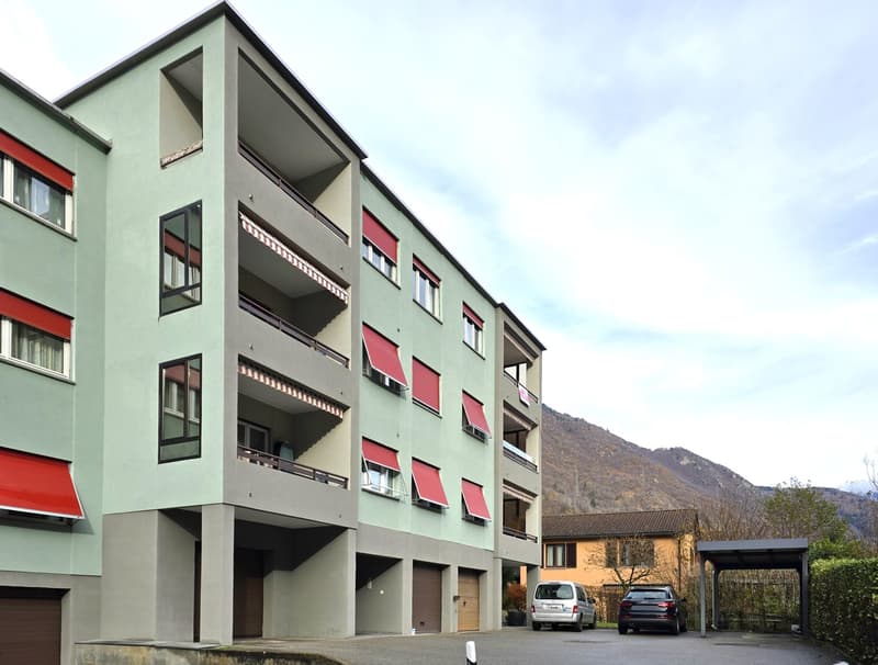 Großes 5,5-Zimmer-Apartment im dritten und letzten Stock mit überdachter Panoramaterrasse. (12)