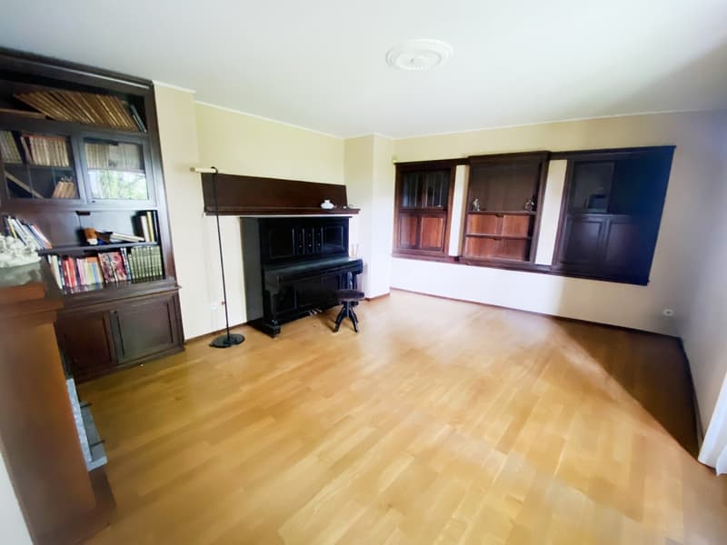 Tessiner Haus aus dem 15. Jahrhundert mit 15 Räumen und Entwicklungspotenzial (10)