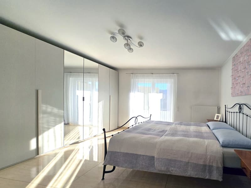 Raffinato 4,5 completamente ristrutturato con terrazza e camino. (10)