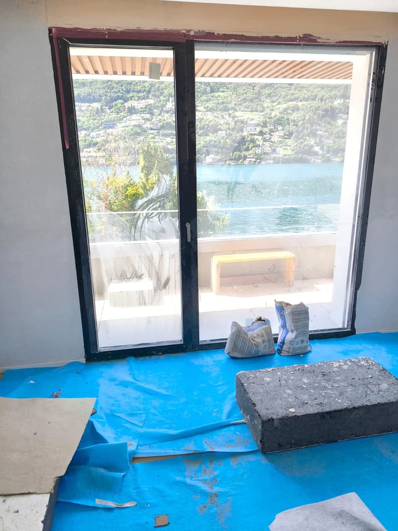 Prestigiosa villa 4,5 vista lago con rooftop e posto barca privato (7)