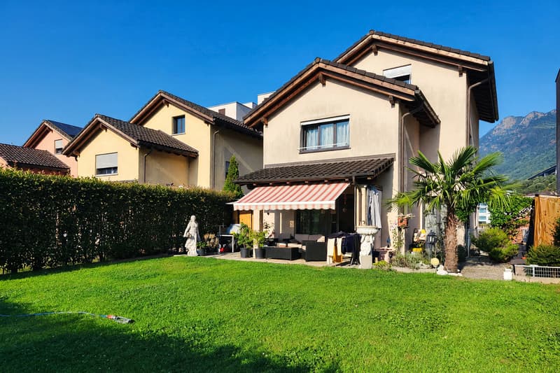 Villetta 5,5 con giardino di 300 mq e mansarda abitabile (1)