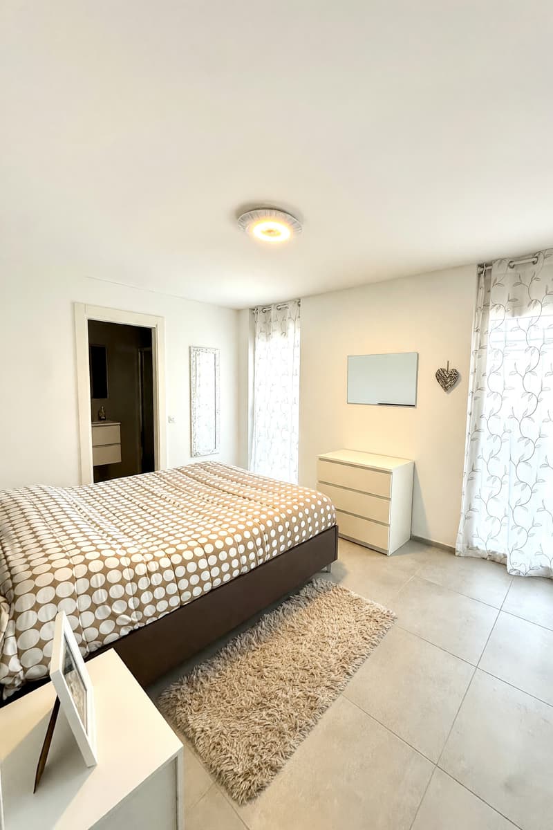 Elegante nuovo 3,5 con ampio terrazzo e camera con bagno ensuite (9)