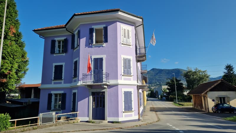 Ampio 4,5 completamente rinnovato in zona strategica a Novazzano (1)