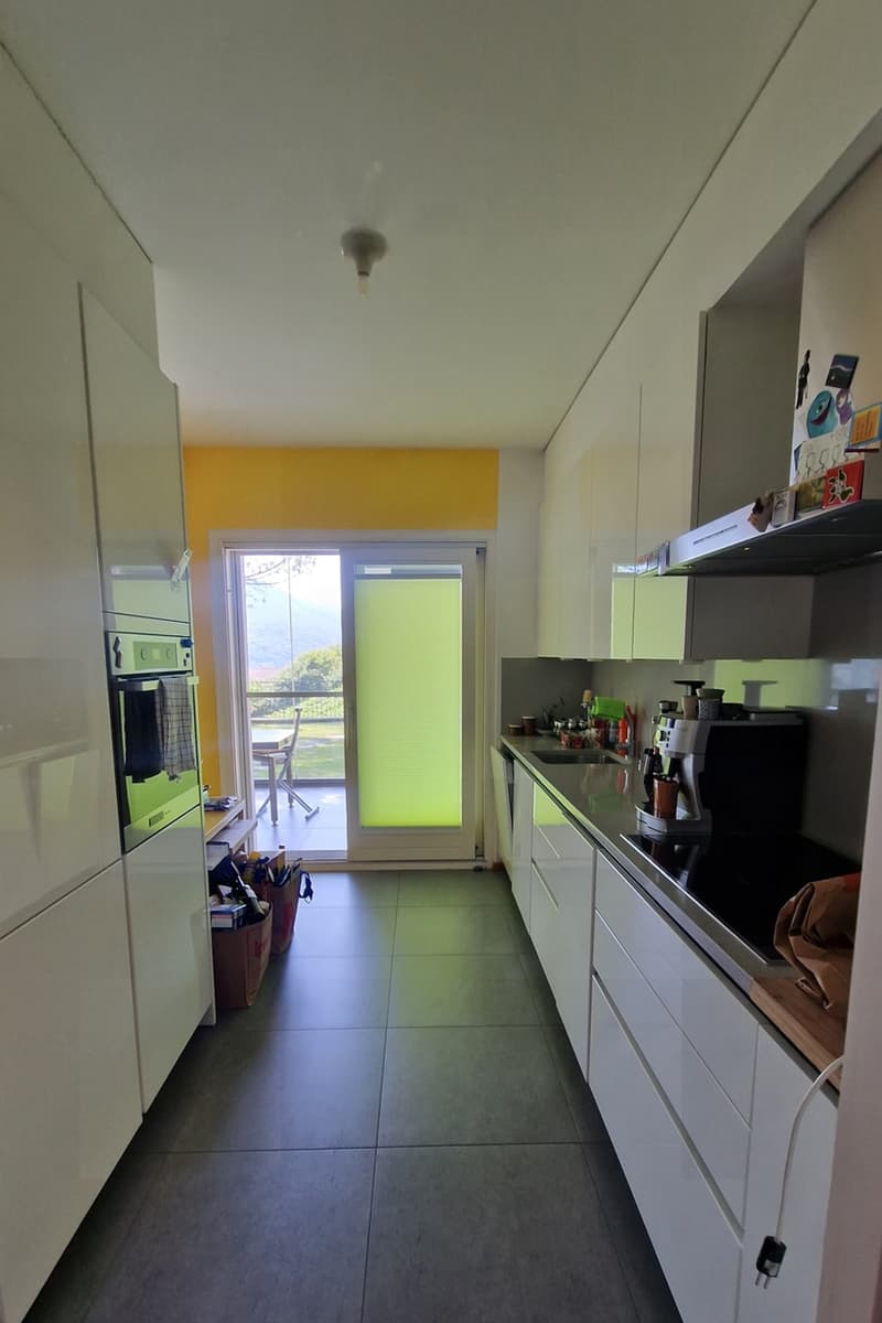 Casa unifamiliare 6,5 locali di 190 mq con giardino privato e veranda (9)