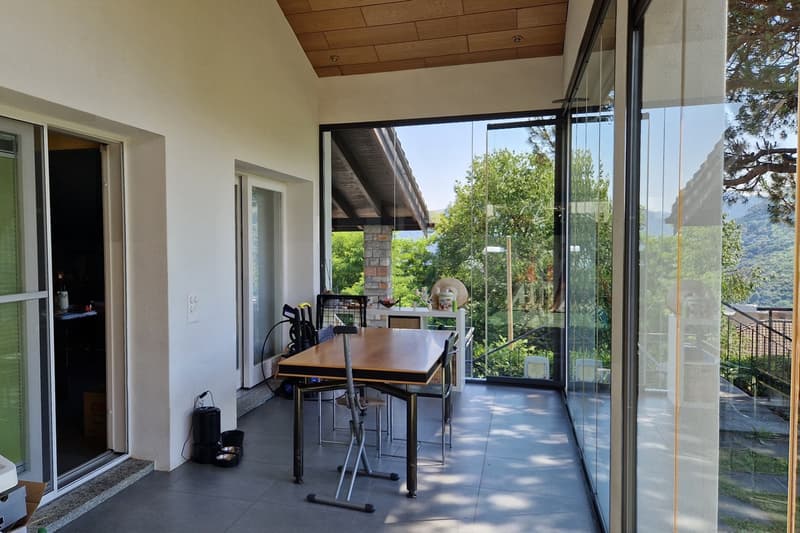 Casa unifamiliare 6,5 locali di 190 mq con giardino privato e veranda (6)