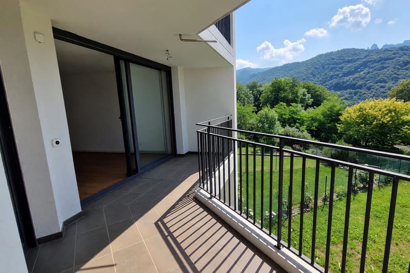 Casa contigua 5,5 locali con terrazza vista lago e giardino a Lopagno (6)