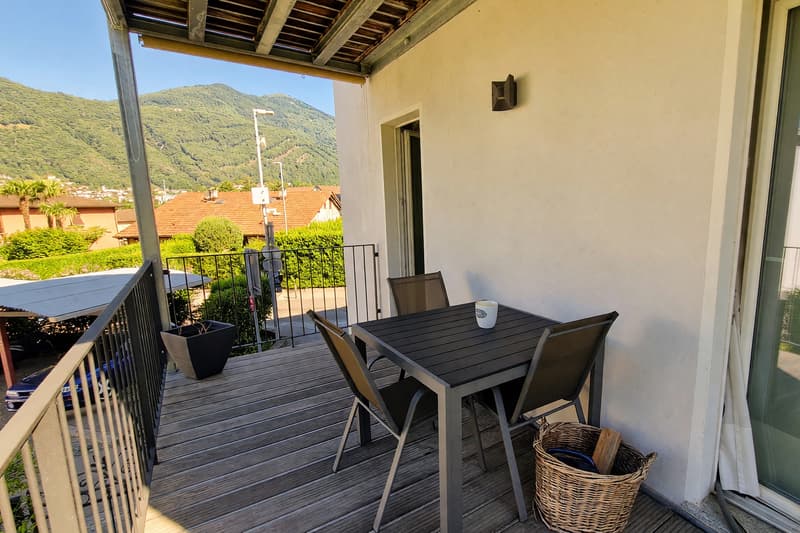 Moderno appartamento 3,5 locali ristrutturato a nuovo con terrazza (5)