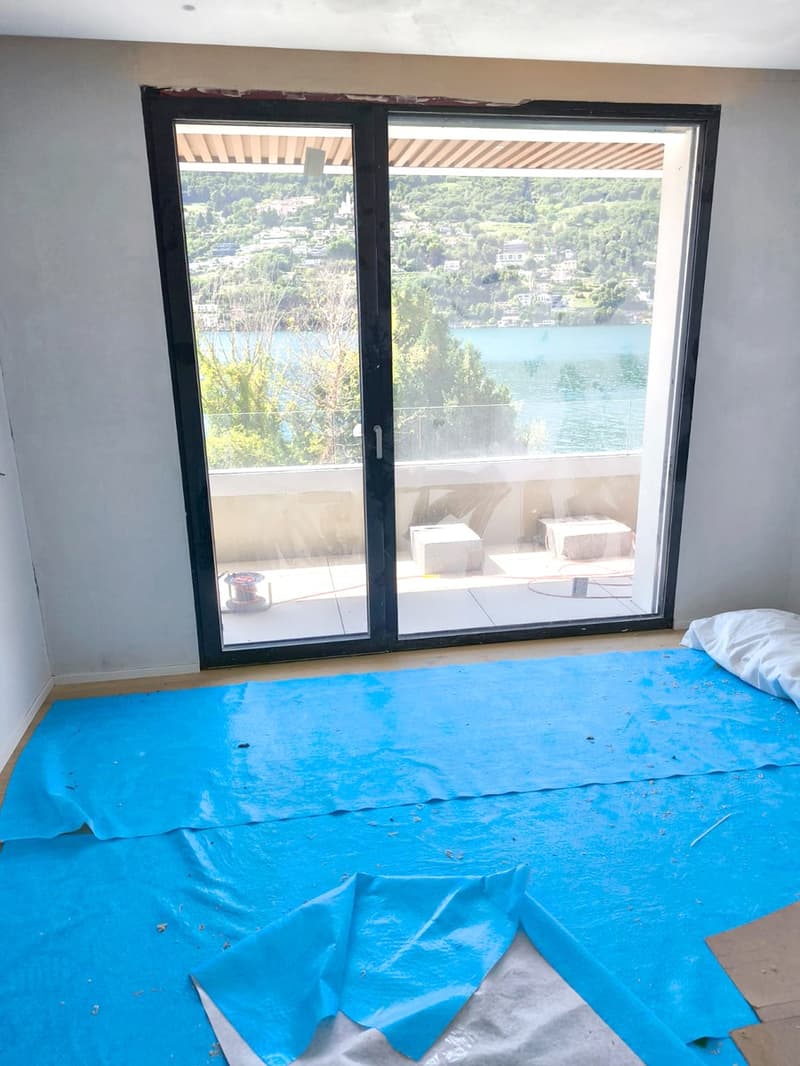 Prestigiosa villa 4,5 vista lago con rooftop e posto barca privato (5)
