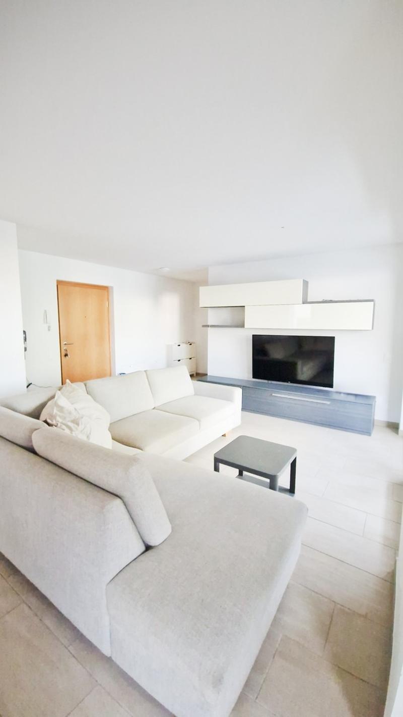 Elegante ampio 3,5 con balcone coperto e posteggio in autorimessa (4)