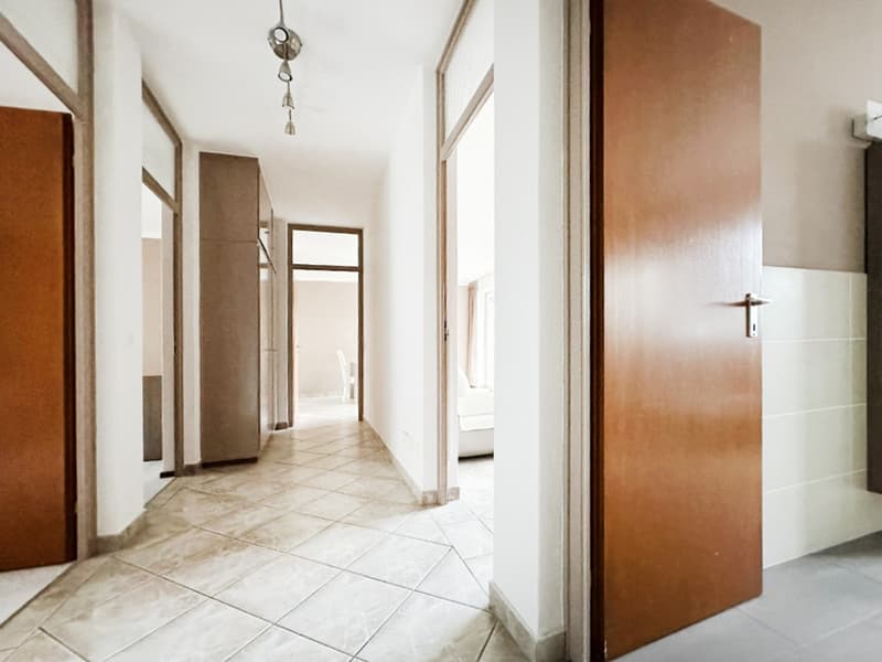 Elegante 3,5 ristrutturato con terrazzo e balcone in zona tranquilla (4)