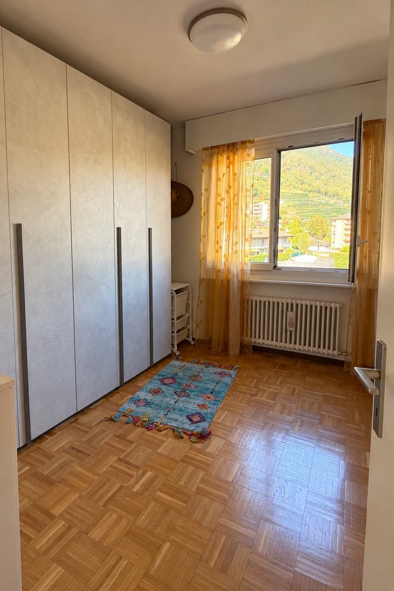 Luminoso appartamento 3,5 panoramico con cucina rinnovata e balcone (8)