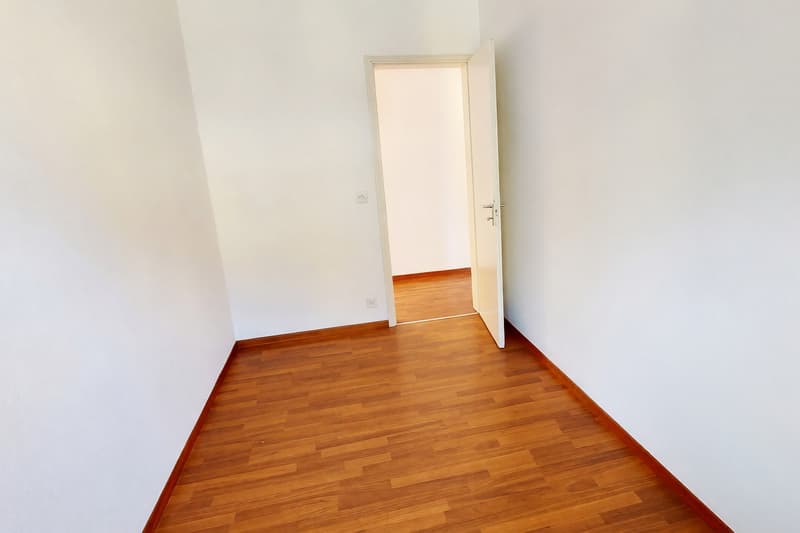 Appartamento 5,5 ristrutturato con giardino privato e tre balconi (5)