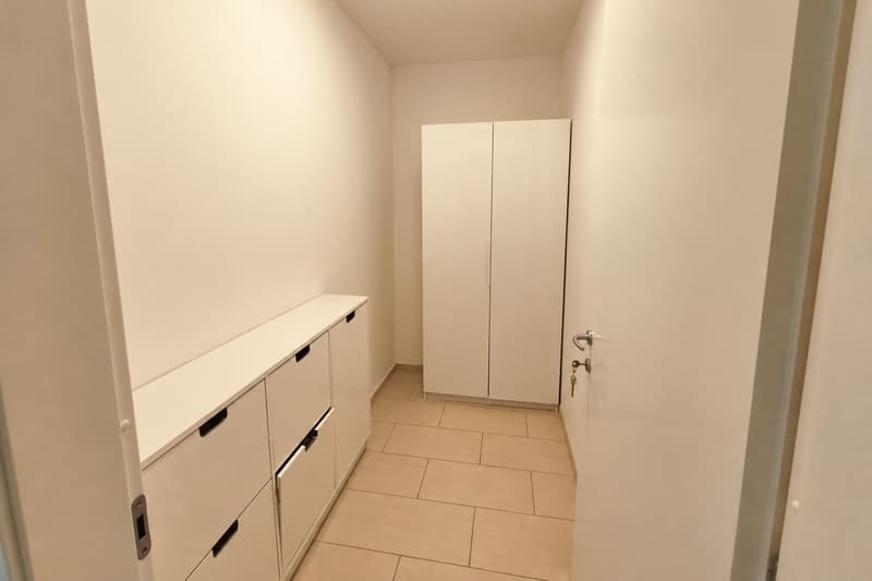 Ampio appartamento 2,5 locali arredato con balconcino (9)