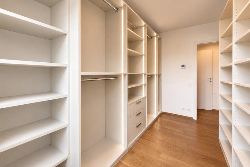Elegante attico 4,5 con roof top privato e piacevole vista aperta (8)