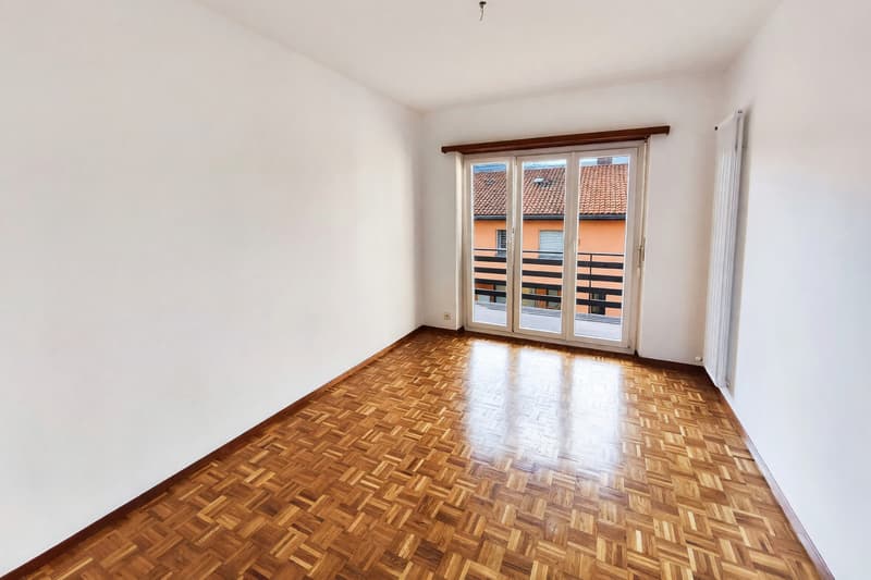 Appartamento 5,5 ristrutturato con giardino privato e tre balconi (7)