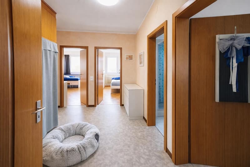 Bifamiliare 4,5 e 4,5 con giardino, tre terrazzi e grande soffitta. (16)