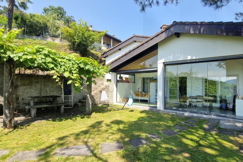 Casa unifamiliare 6,5 locali di 190 mq con giardino privato e veranda (17)