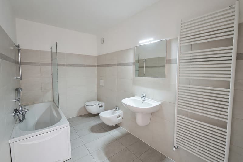 Casa contigua 5,5 locali con terrazza vista lago e giardino a Lopagno (16)