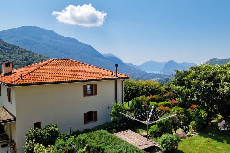 Casa contigua 5,5 locali con terrazza vista lago e giardino a Lopagno (22)