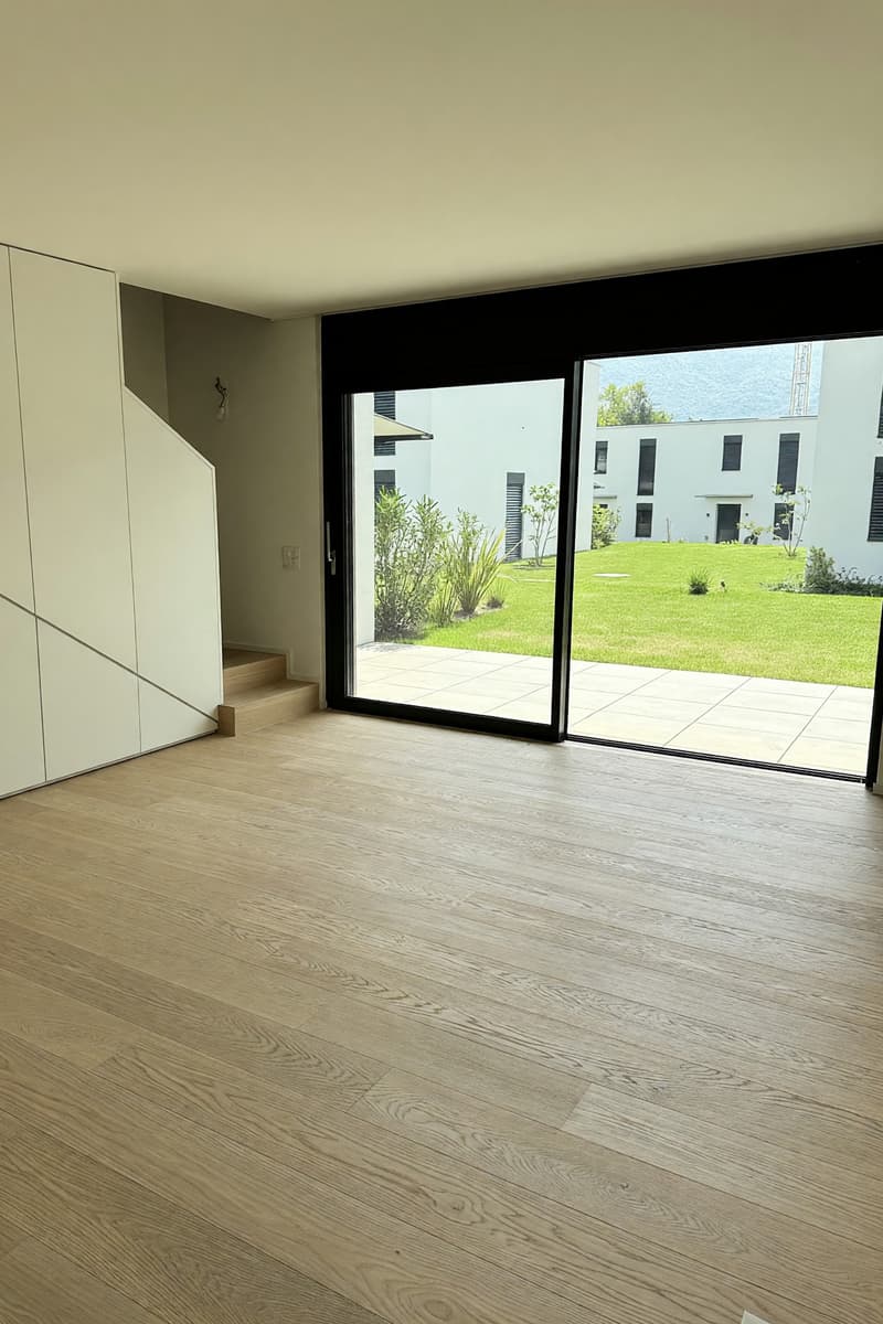 Appartamento 3,5 di primo ingresso con terrazzo coperto a Caslano (1)