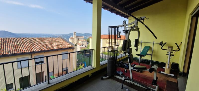 Ampissima villetta contigua 6,5 con terrazza panoramica e giardinetti (16)