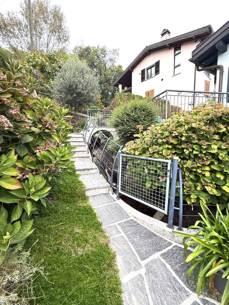 Casa 6,5 ristrutturata in medio-alto standing con giardino. (15)