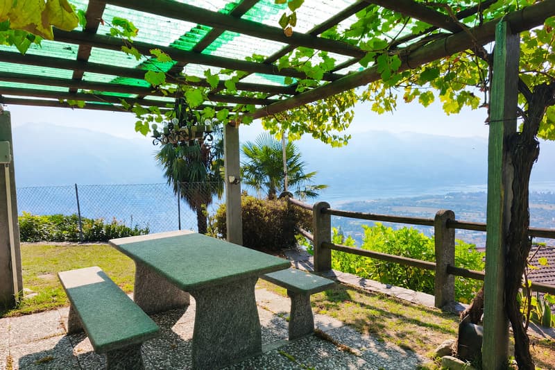 Villa unifamiliare 5,5 vista lago con giardino e camino (18)