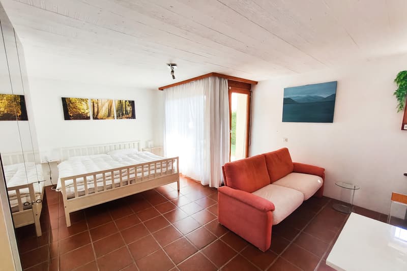 Villa unifamiliare 5,5 vista lago con giardino e camino (9)