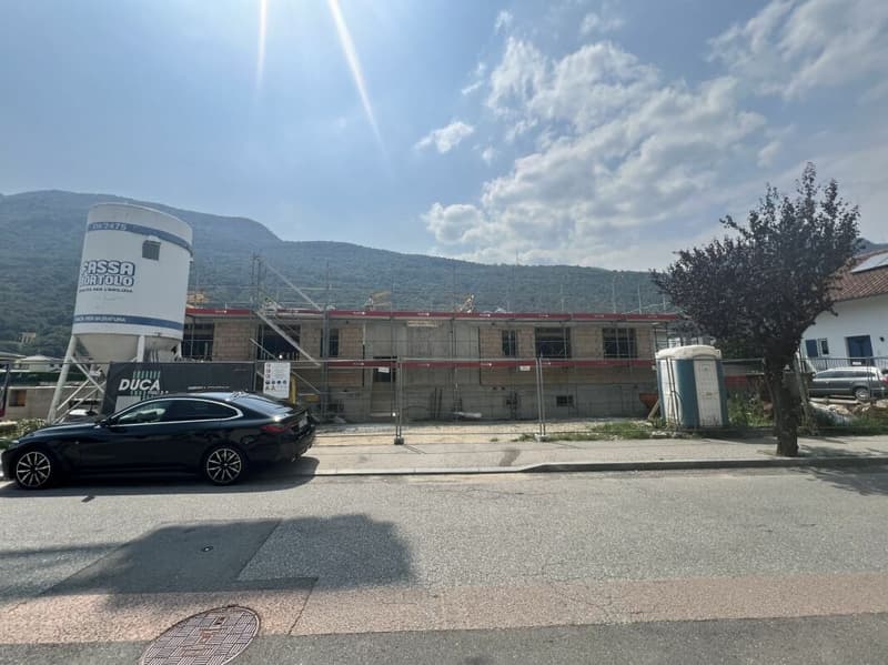 Appartamento 4.5 locali al piano terra con giardino (1)