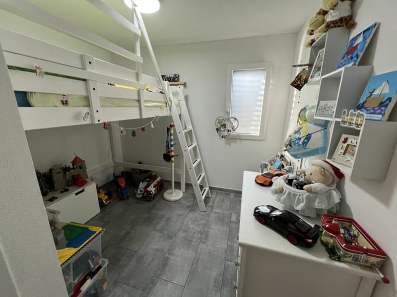 Moderna casa bifamiliare individuale, di 4.5 +3.5 locali con ampio giardino (7)