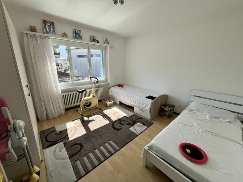 Haus mit 2,5+5,5 Zimmern und Grundstück (8)