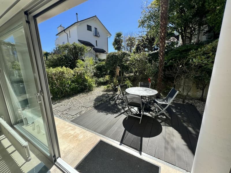 Elegant 2.5-room apartment with garden (8)